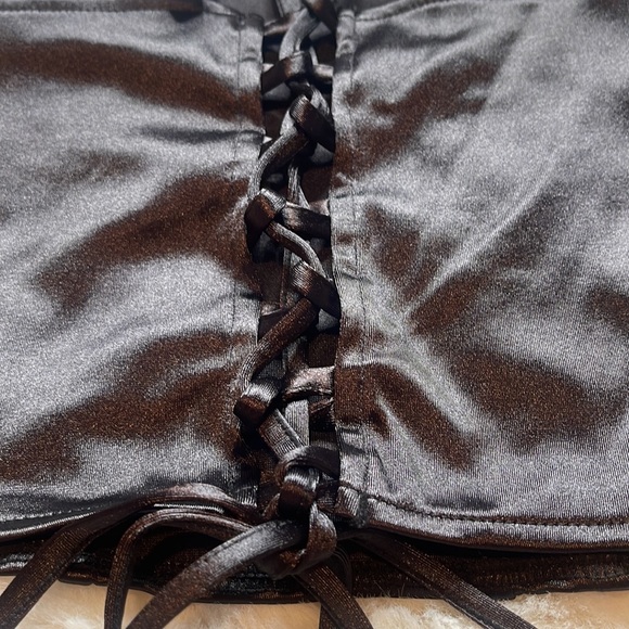 NWT H&M lace up crop top - SIZE: XS - Picture 4 of 6